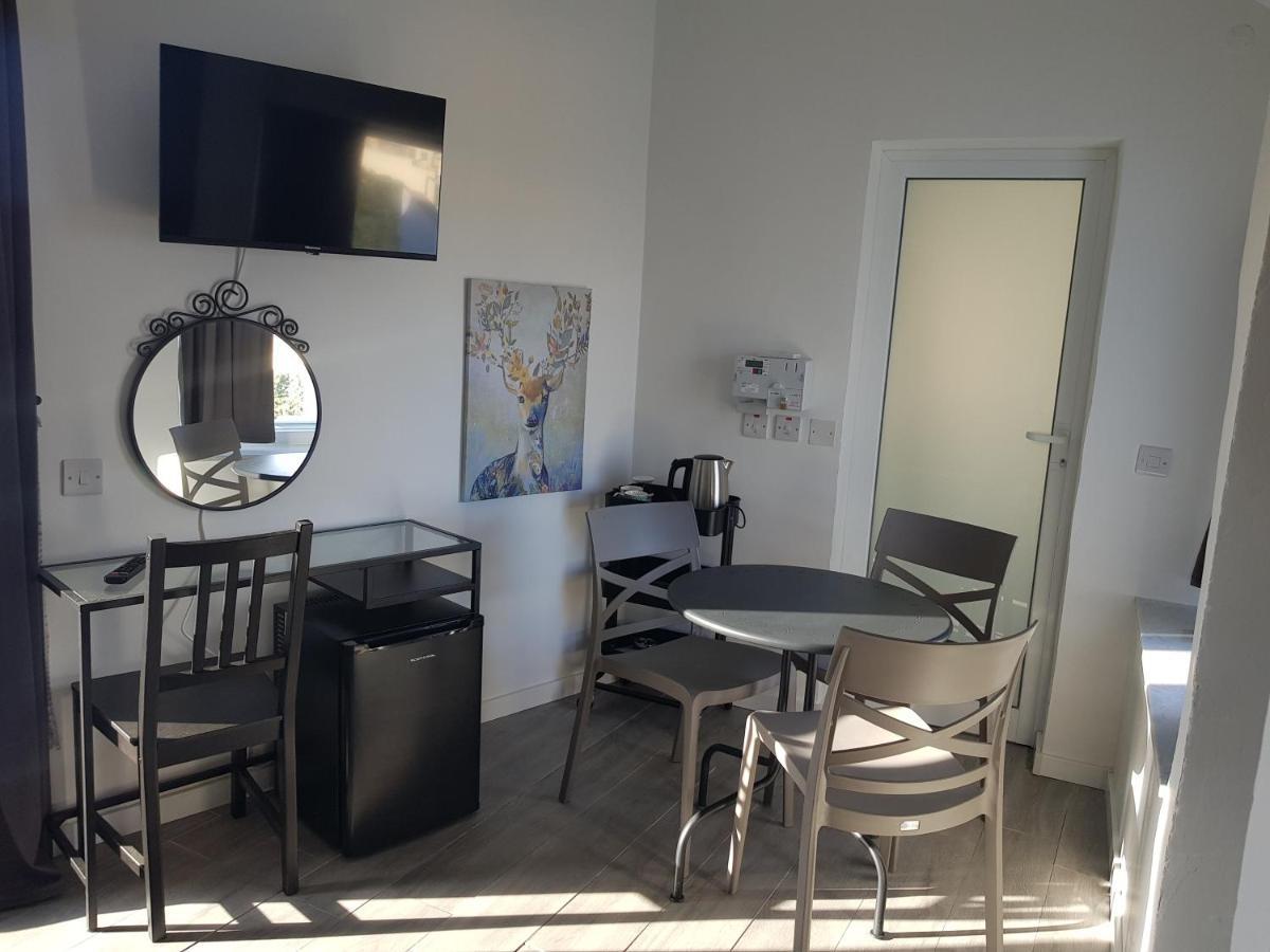 Nadar Accommodation Nadur Exterior foto